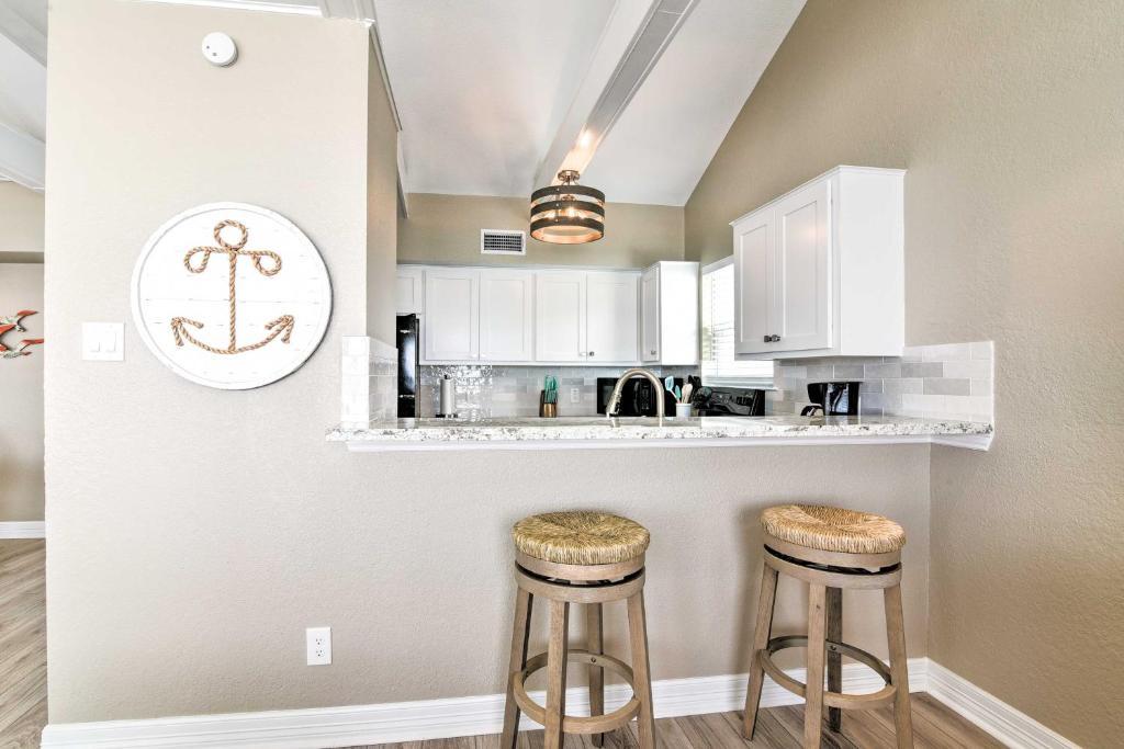 Beachfront Galveston Oasis Balconies, Ocean View! Екстер'єр фото