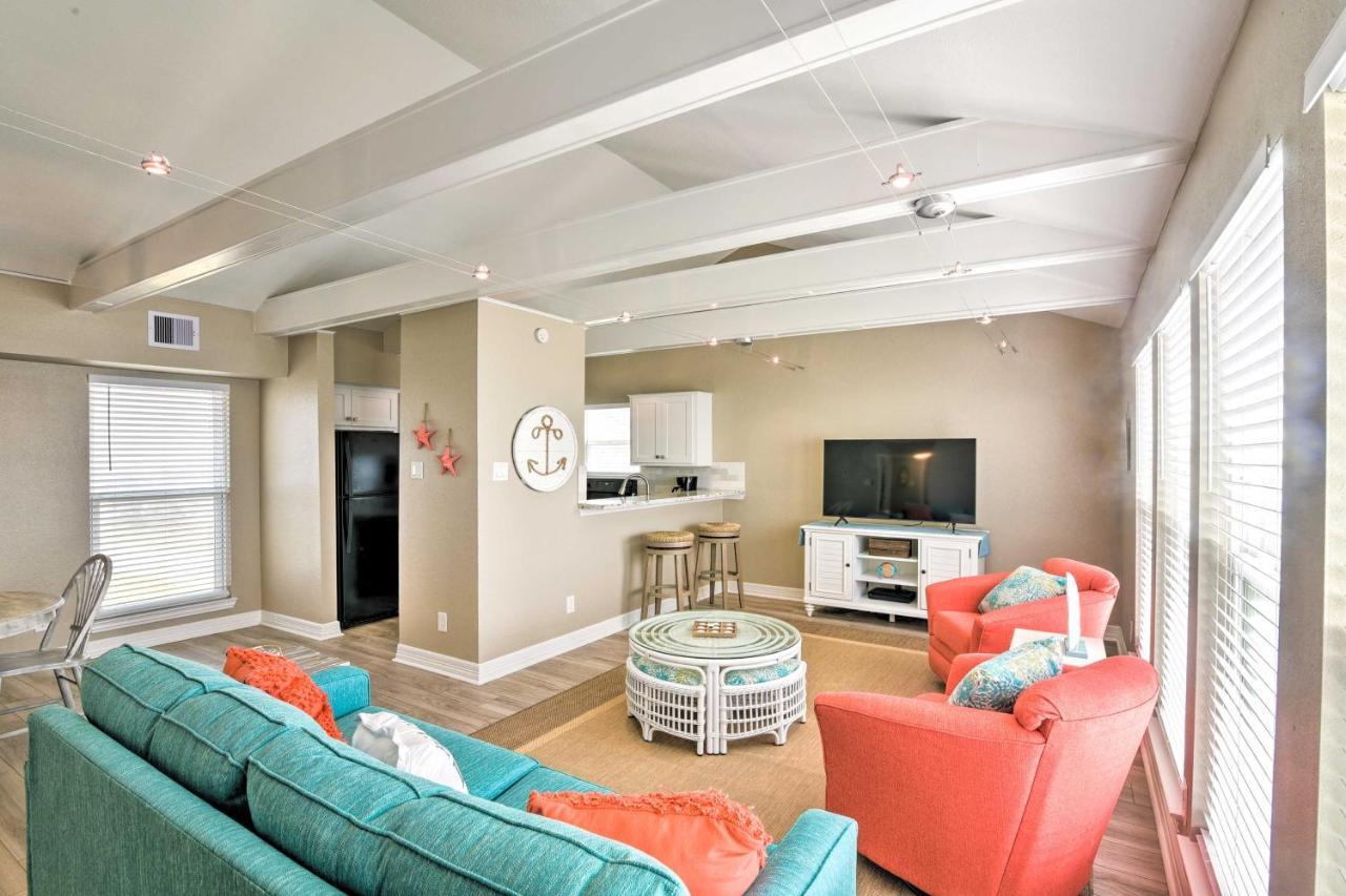 Beachfront Galveston Oasis Balconies, Ocean View! Екстер'єр фото